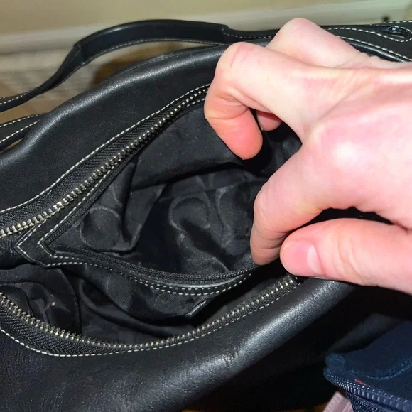 COACH - East West Legacy Handbag F066-1417 - Black Leather (EUC) - Picture 12 of 16